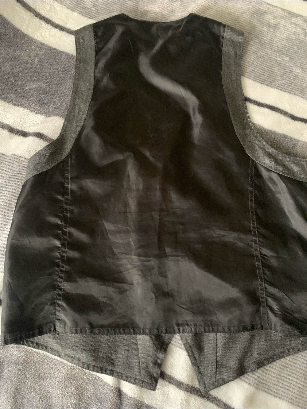 Sovereign Code Men's Gray Dress Vest - Picture 3 of 3